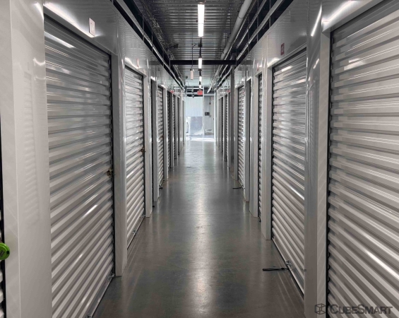 Facility photo: //images.sparefoot.com/medium/239004688c6eff734cb.jpg