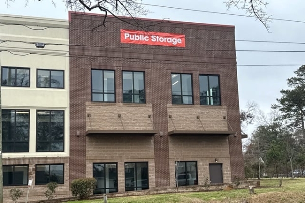 Facility photo: //images.sparefoot.com/medium/23900569f4a9ce38776.jpg