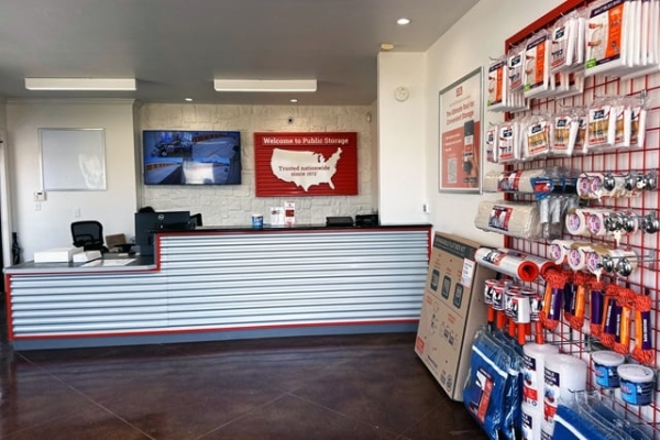 Facility photo: //images.sparefoot.com/medium/2390066a071f6a9fcc7.jpg