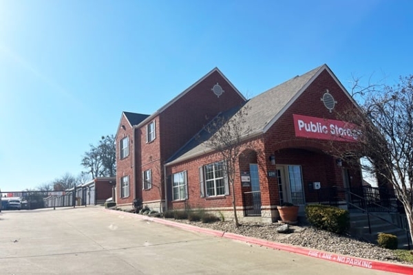 Facility photo: //images.sparefoot.com/medium/239009687a492057d85.jpg