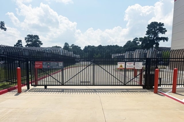 Facility photo: //images.sparefoot.com/medium/23901769ff341c693b6.jpg