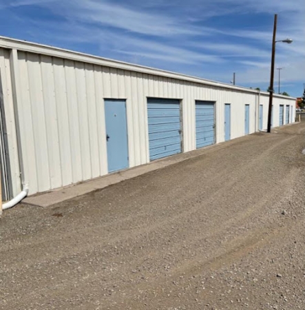 Facility photo: //images.sparefoot.com/medium/2390256776f34a1e8bf.jpg