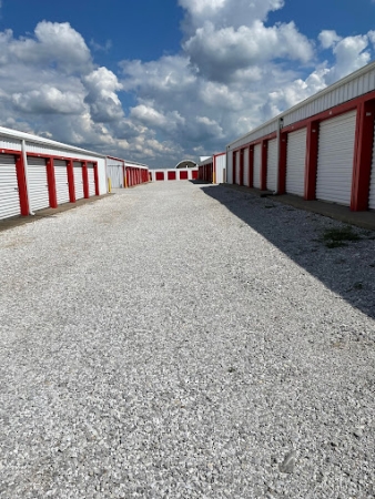 Facility photo: //images.sparefoot.com/medium/23903567a387c203578.jpg