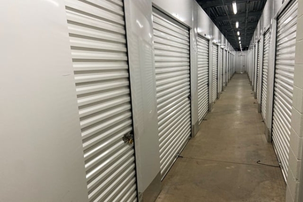 Facility photo: //images.sparefoot.com/medium/23904269e0e1e89a718.jpg