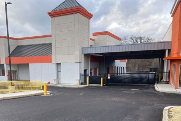 Facility photo: //images.sparefoot.com/medium/23904269e627e163c04.jpg