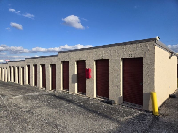 Storage Units at Extra Space Storage - 2244 - San Antonio - 1018 Patricia - 1018 Patricia Drive