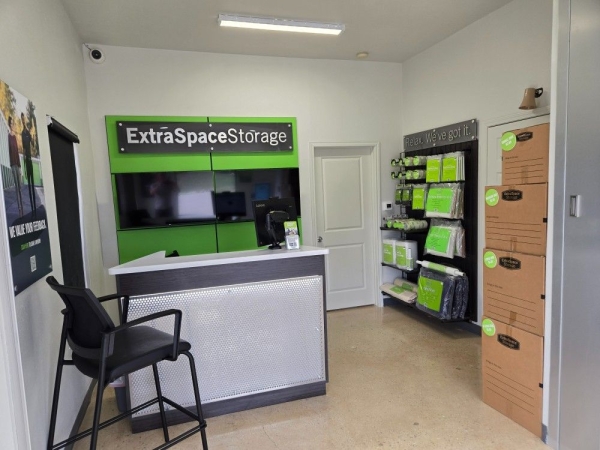 Storage Units at Extra Space Storage - 2238 - San Antonio - 27904 US Highway 281 N - 27904 U.S. Highway 281 North