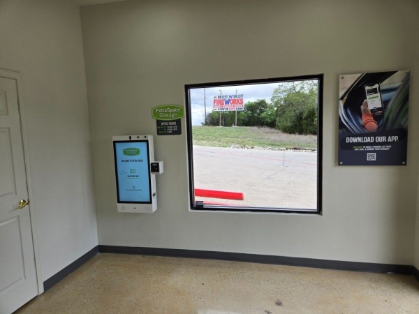 Storage Units at Extra Space Storage - 2238 - San Antonio - 27904 US Highway 281 N - 27904 U.S. Highway 281 North