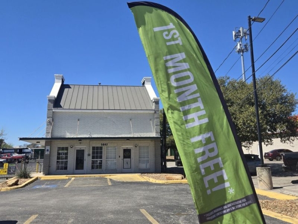 Storage Units at Extra Space Storage - 2219 - San Antonio - Babcock Rd - 5842 Babcock Road