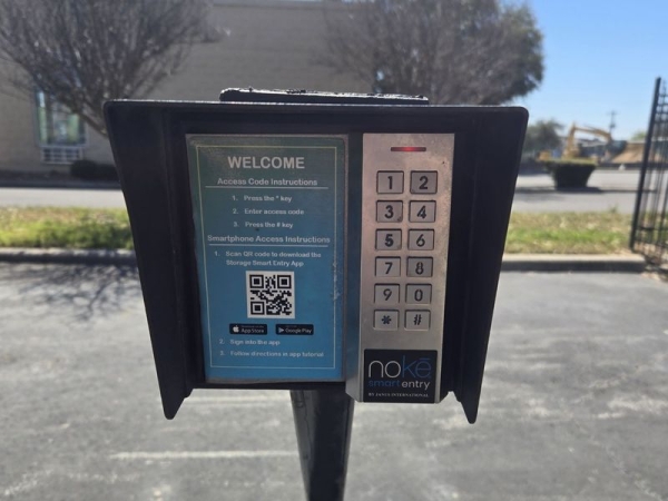 Storage Units at Extra Space Storage - 2219 - San Antonio - Babcock Rd - 5842 Babcock Road