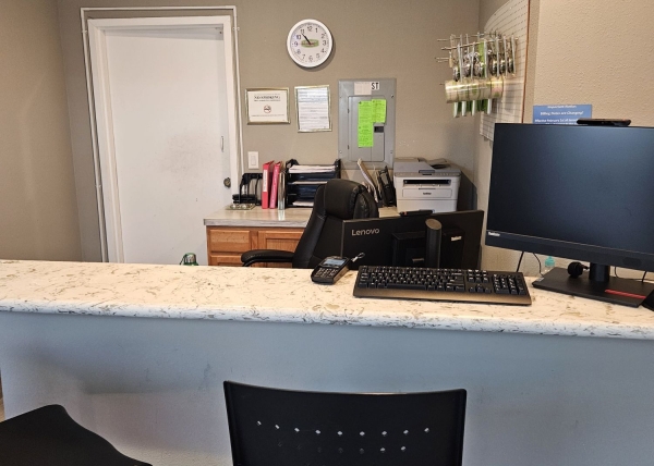 Facility photo: //images.sparefoot.com/medium/23908869942e46724a5.jpg