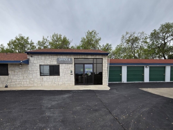 Storage Units at Extra Space Storage - 2222 - Boerne - 39275 Interstate 10 W - 39275 Interstate 10