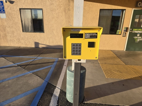 Facility photo: //images.sparefoot.com/medium/2391096999ad967f98e.jpg