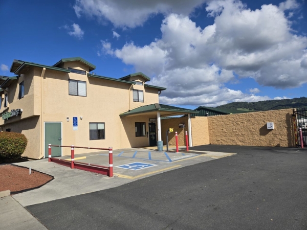 Facility photo: //images.sparefoot.com/medium/2391096999ad97ead30.jpg