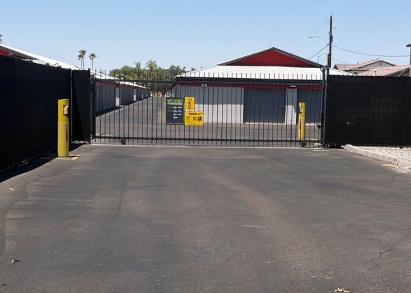 Facility photo: //images.sparefoot.com/medium/2391106a52312be9032.jpg
