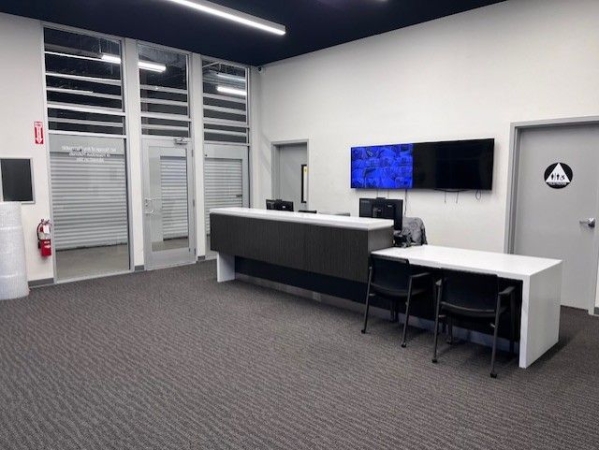 Facility photo: //images.sparefoot.com/medium/239111699430fb86e39.jpg