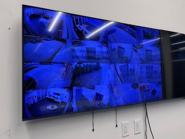 Facility photo: //images.sparefoot.com/medium/239111699430ff28077.jpg