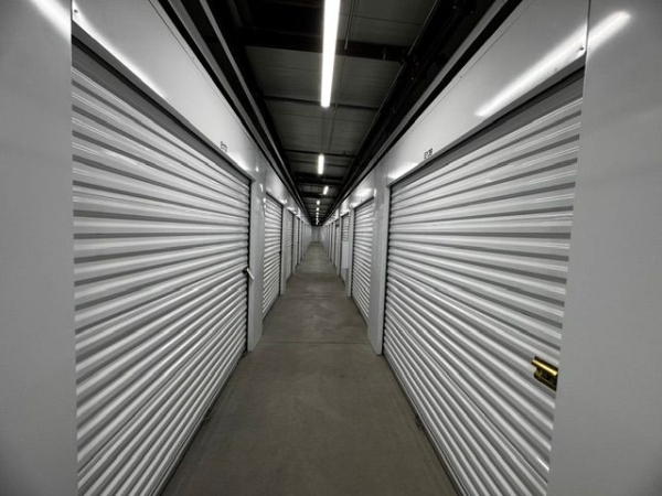 Facility photo: //images.sparefoot.com/medium/23911669fb115475a64.jpg