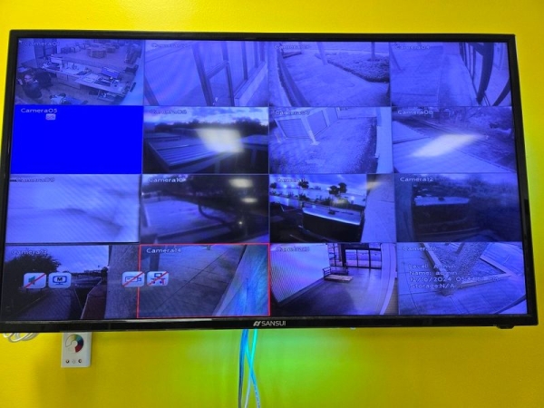 Facility photo: //images.sparefoot.com/medium/239121679a9894588ef.jpg