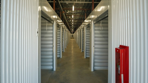 Facility photo: //images.sparefoot.com/medium/23912869f496e2e0ee7.jpg
