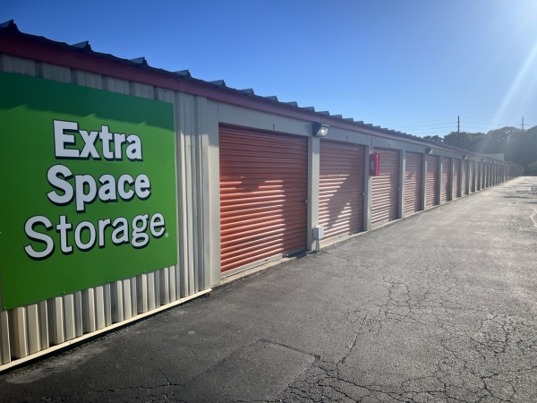 Facility photo: //images.sparefoot.com/medium/2391346994317126997.jpg