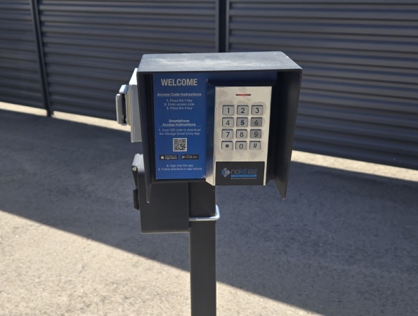 Facility photo: //images.sparefoot.com/medium/23913569ff233412c96.jpg