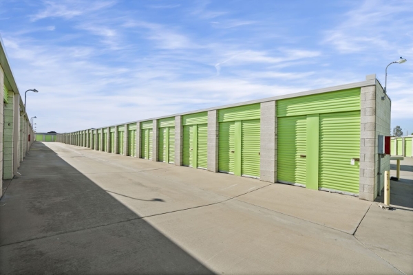 Facility photo: //images.sparefoot.com/medium/2391436994316baacdf.jpg