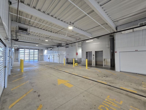 Facility photo: //images.sparefoot.com/medium/2391456799537d8b1d6.jpg