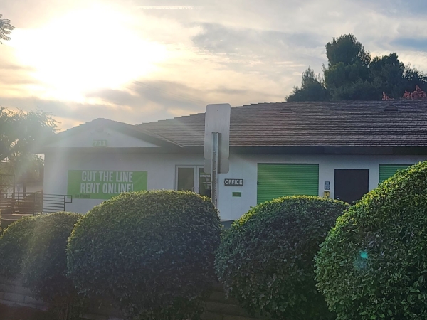 Facility photo: //images.sparefoot.com/medium/239147699431660b77e.jpg