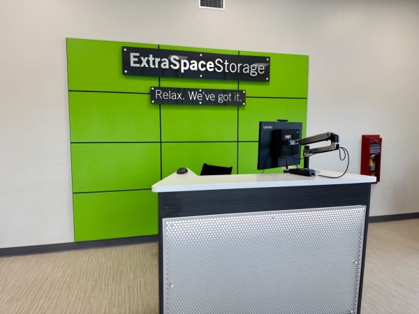 Facility photo: //images.sparefoot.com/medium/2391516994317827cda.jpg