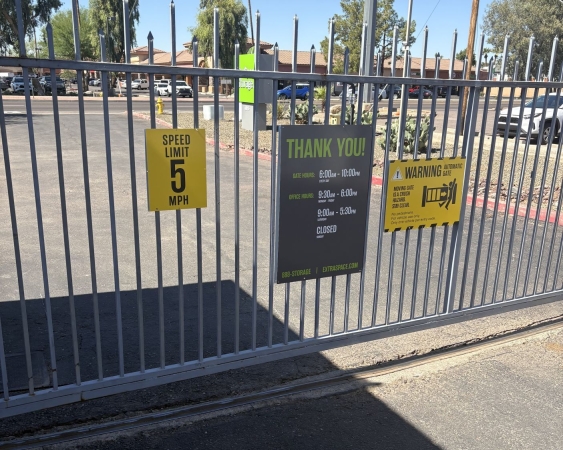 Facility photo: //images.sparefoot.com/medium/2391596994318a5fe28.jpg