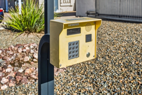 Facility photo: //images.sparefoot.com/medium/2391596994318c69232.jpg