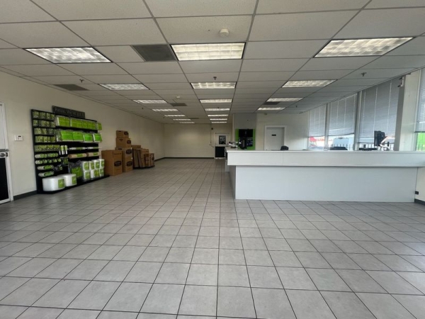 Facility photo: //images.sparefoot.com/medium/239161690505f23a4ab.jpg