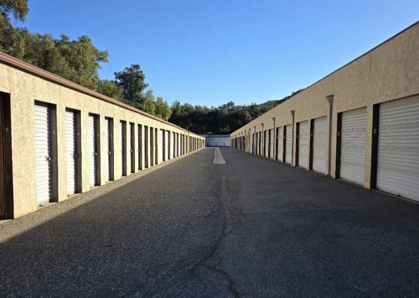 Facility photo: //images.sparefoot.com/medium/2391686994315fa5f6a.jpg