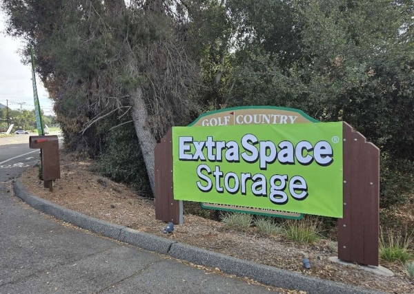 Facility photo: //images.sparefoot.com/medium/23916869943161c693e.jpg