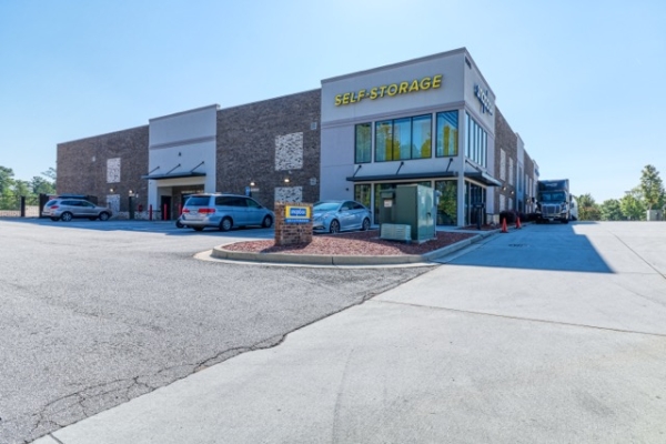 Facility photo: //images.sparefoot.com/medium/2391846782aad4b14b7.jpeg