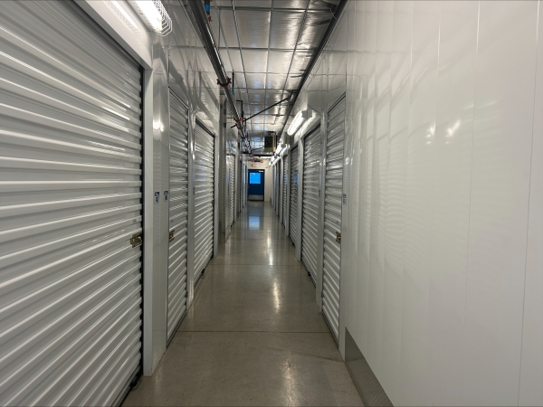 Facility photo: //images.sparefoot.com/medium/23919968893cb6a3141.jpeg