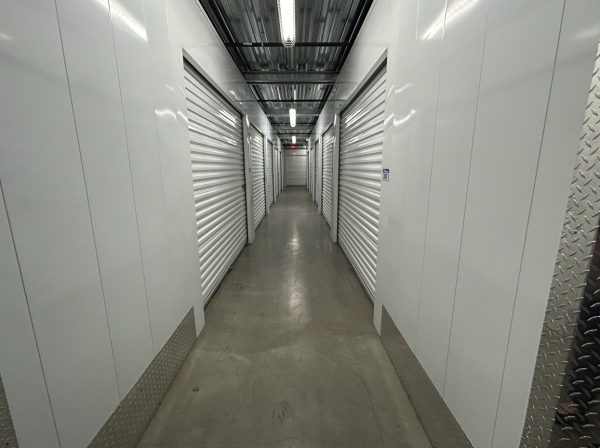 Facility photo: //images.sparefoot.com/medium/239200678704e4b1493.png