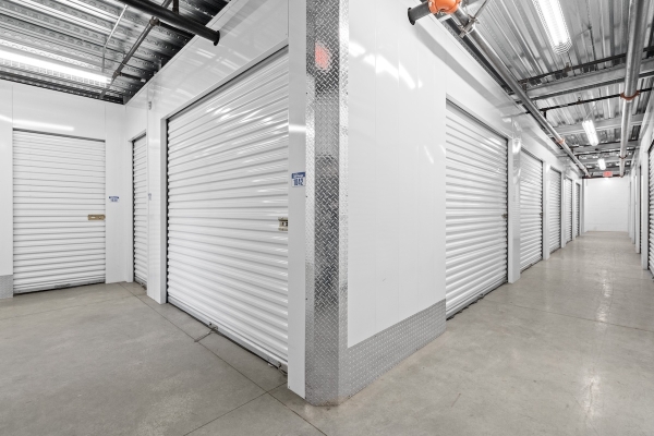Facility photo: //images.sparefoot.com/medium/23921867d22a6c65e2c.jpg