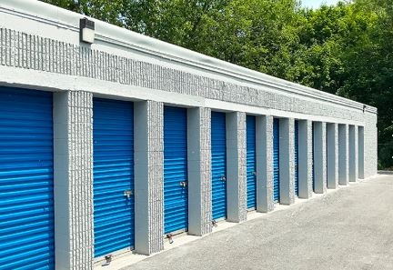 Facility photo: //images.sparefoot.com/medium/239224688b998085184.jpg