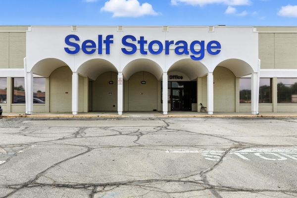 Facility photo: //images.sparefoot.com/medium/2392346a172a317c2f7.jpg