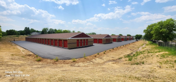 Facility photo: //images.sparefoot.com/medium/2392836787d9ad92302.jpg
