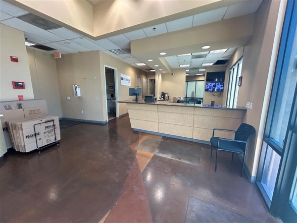 Facility photo: //images.sparefoot.com/medium/2392896789b97bc1284.jpg