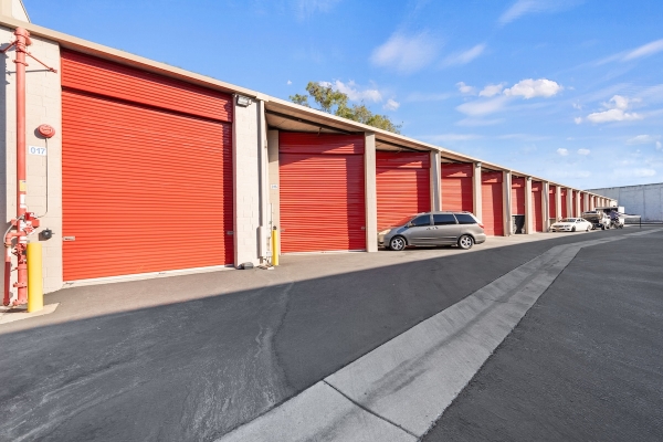 Facility photo: //images.sparefoot.com/medium/2392896917772a97f45.jpg