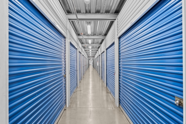 Facility photo: //images.sparefoot.com/medium/2392896917772d5d6f2.jpg