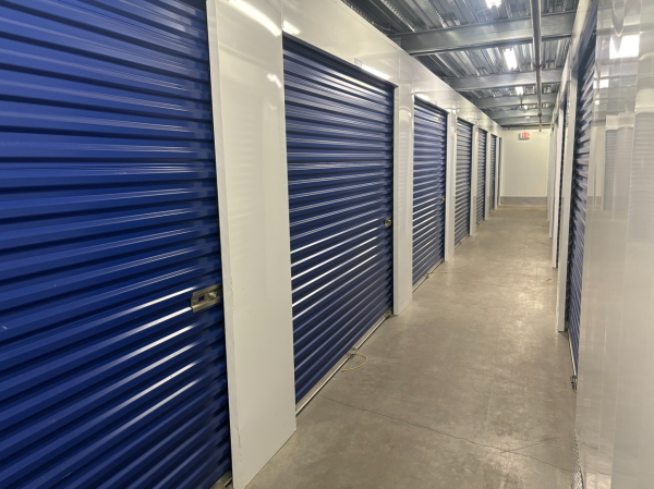 Facility photo: //images.sparefoot.com/medium/2392906789a87d943ce.png