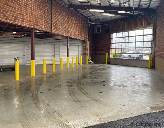 Facility photo: //images.sparefoot.com/medium/239292688c6c6146dac.jpg
