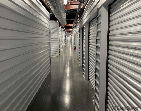 Facility photo: //images.sparefoot.com/medium/23929268905eeb20d60.jpg