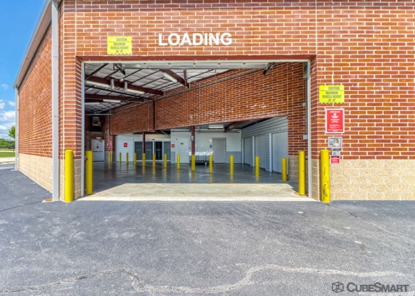 Facility photo: //images.sparefoot.com/medium/23929268e76bf65904e.jpg
