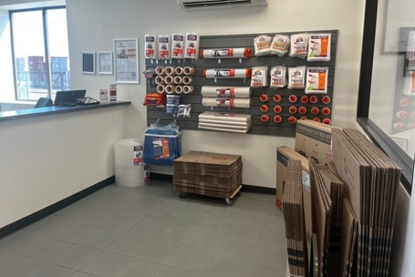 Facility photo: //images.sparefoot.com/medium/23929369e6277123d77.jpg